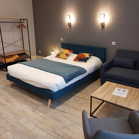 Brit Hotel Roanne - Le Grand Hotel ภายนอก รูปภาพ