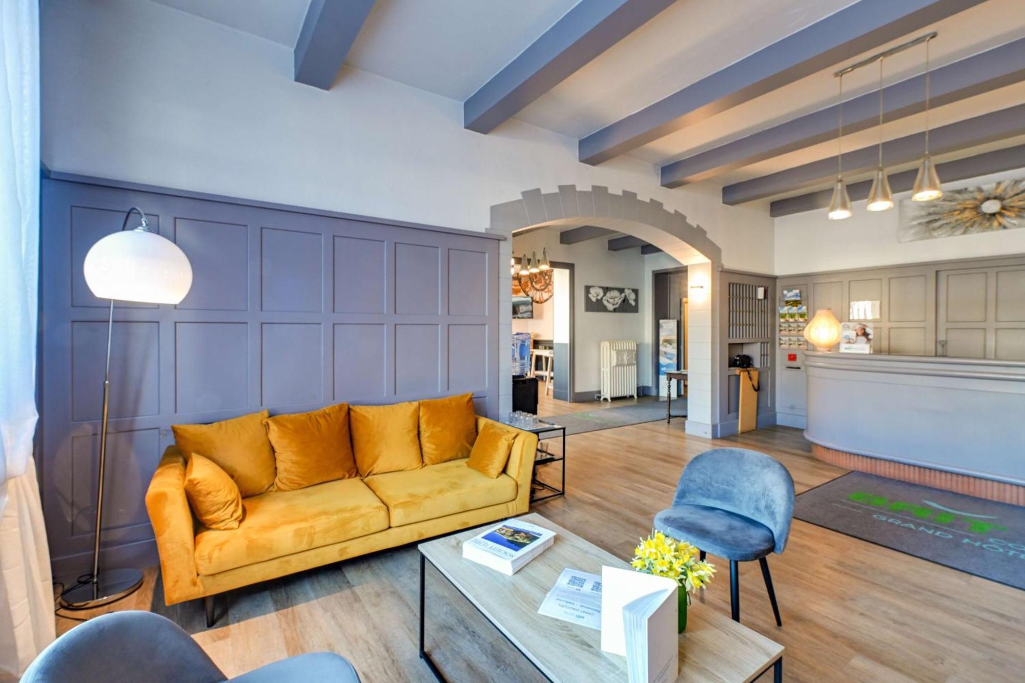 Brit Hotel Roanne - Le Grand Hotel ภายนอก รูปภาพ