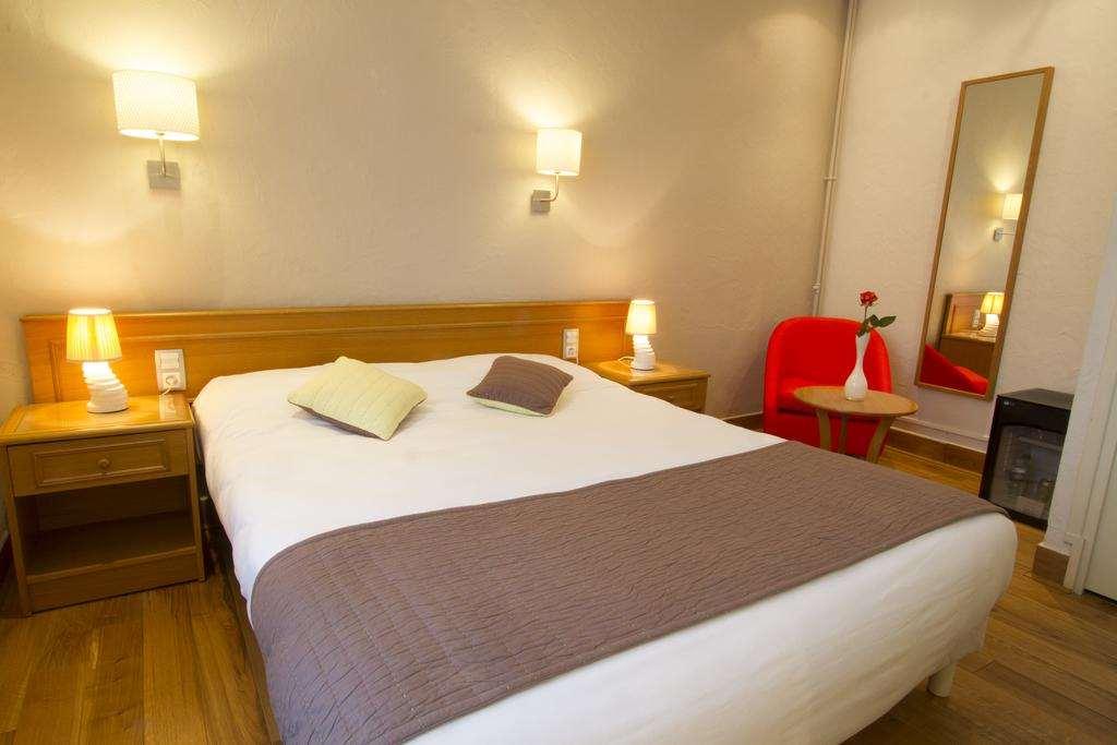 Brit Hotel Roanne - Le Grand Hotel ห้อง รูปภาพ