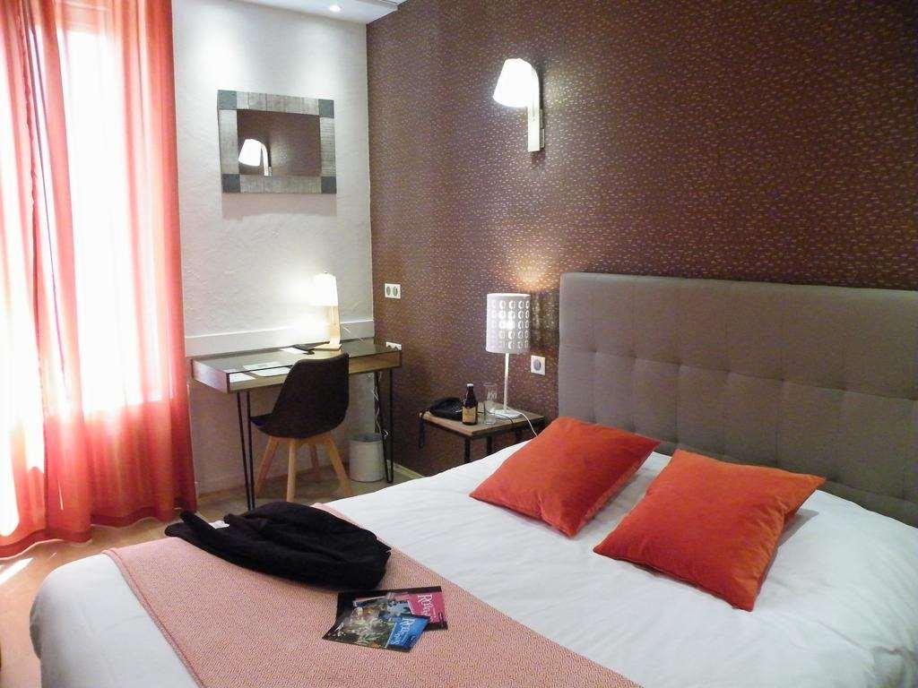 Brit Hotel Roanne - Le Grand Hotel ห้อง รูปภาพ