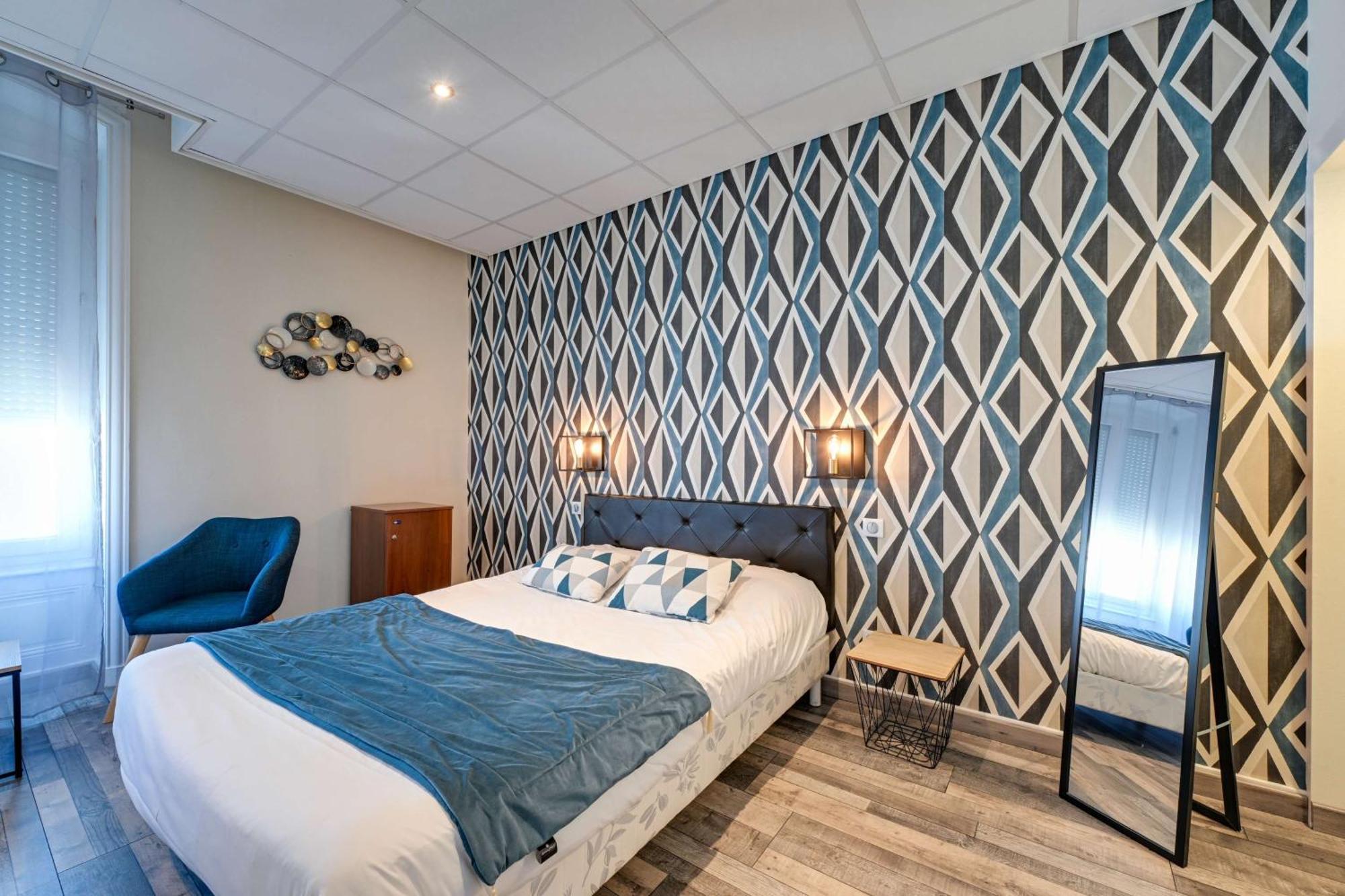 Brit Hotel Roanne - Le Grand Hotel ภายนอก รูปภาพ