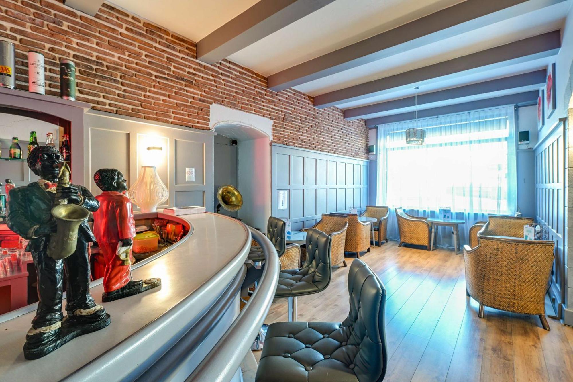 Brit Hotel Roanne - Le Grand Hotel ภายนอก รูปภาพ