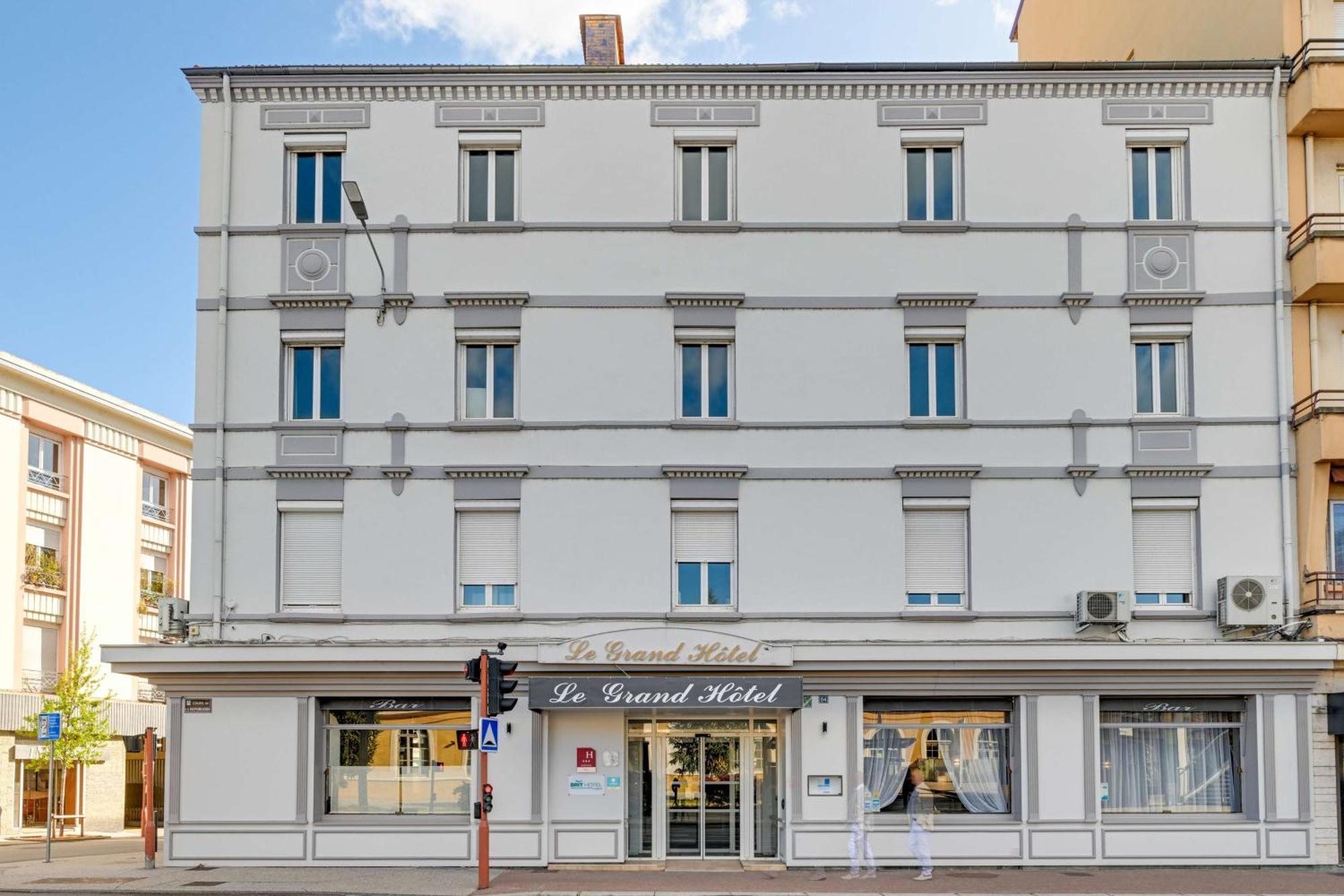 Brit Hotel Roanne - Le Grand Hotel ภายนอก รูปภาพ