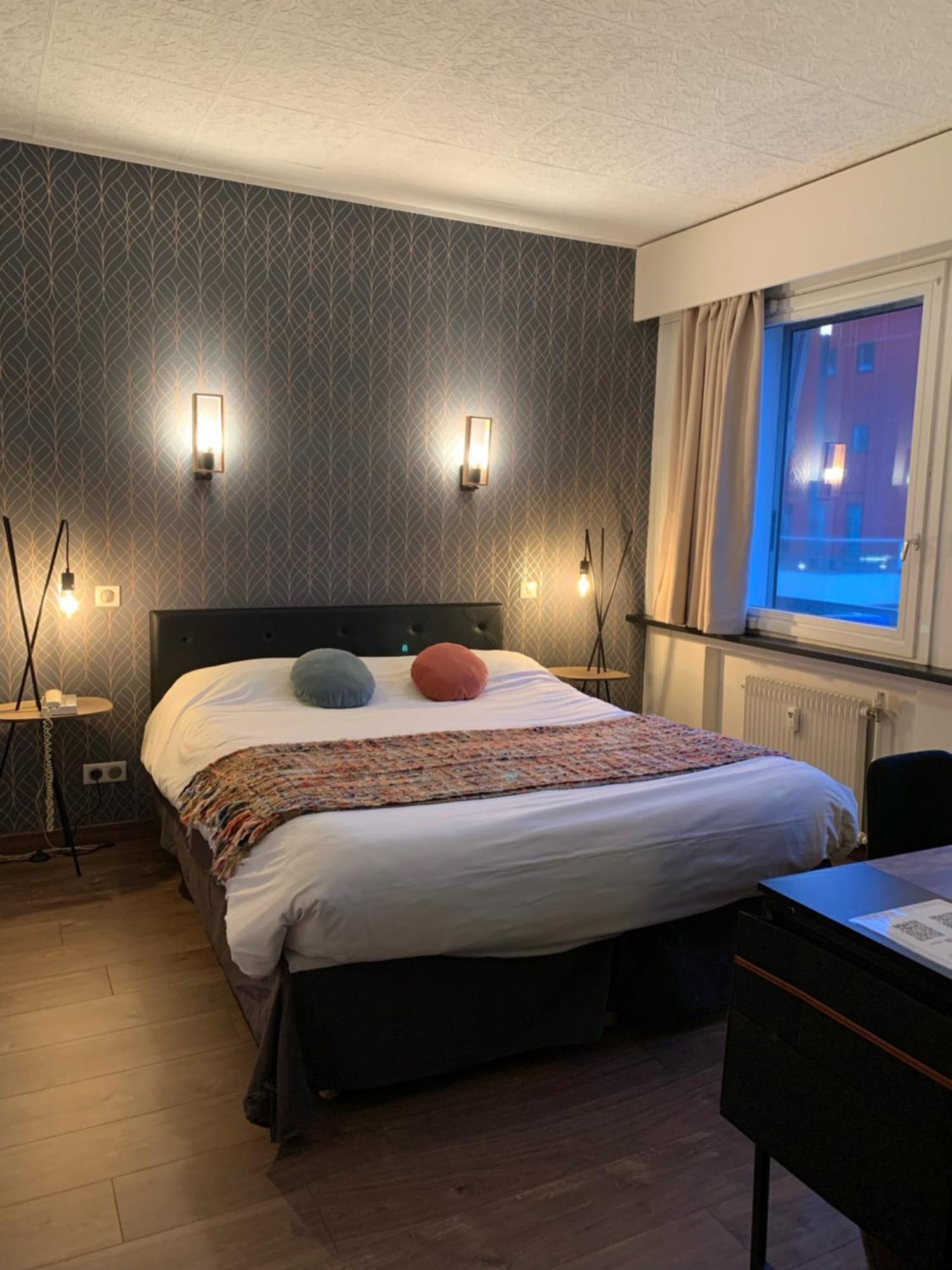 Brit Hotel Roanne - Le Grand Hotel ภายนอก รูปภาพ