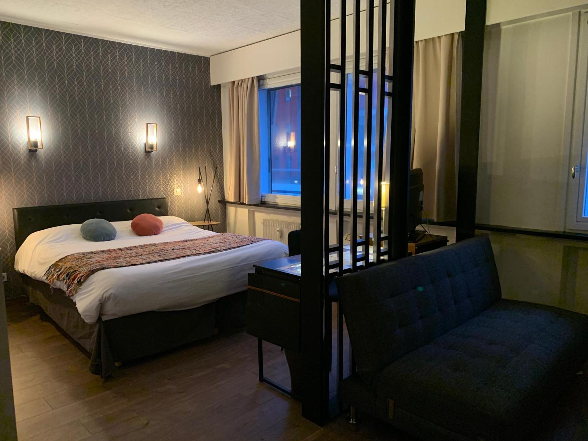 Brit Hotel Roanne - Le Grand Hotel ภายนอก รูปภาพ